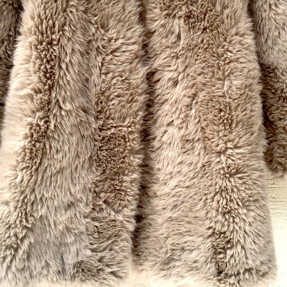 Blogger favorite Mango faux fur tan coat - Picture 15 of 16